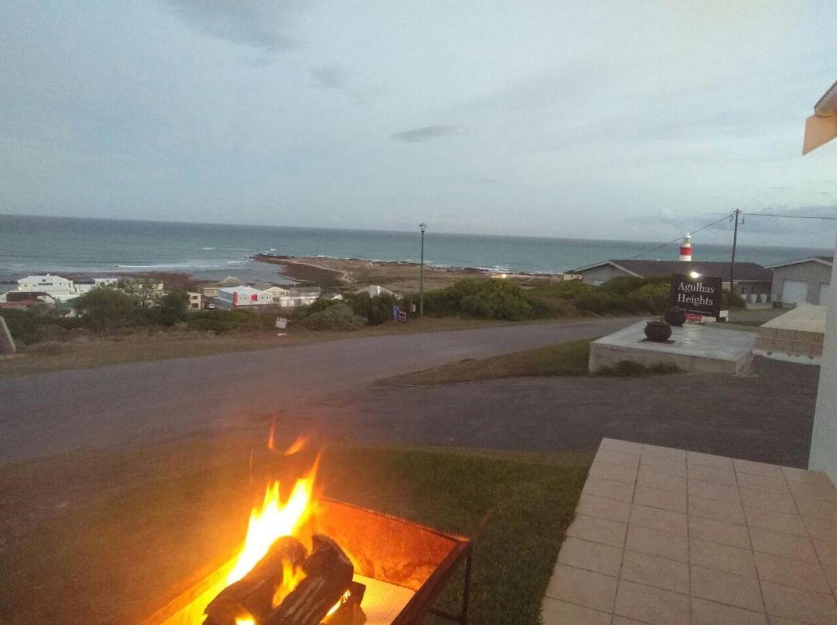 Agulhas Heights Self-Catering Cottages Exterior photo